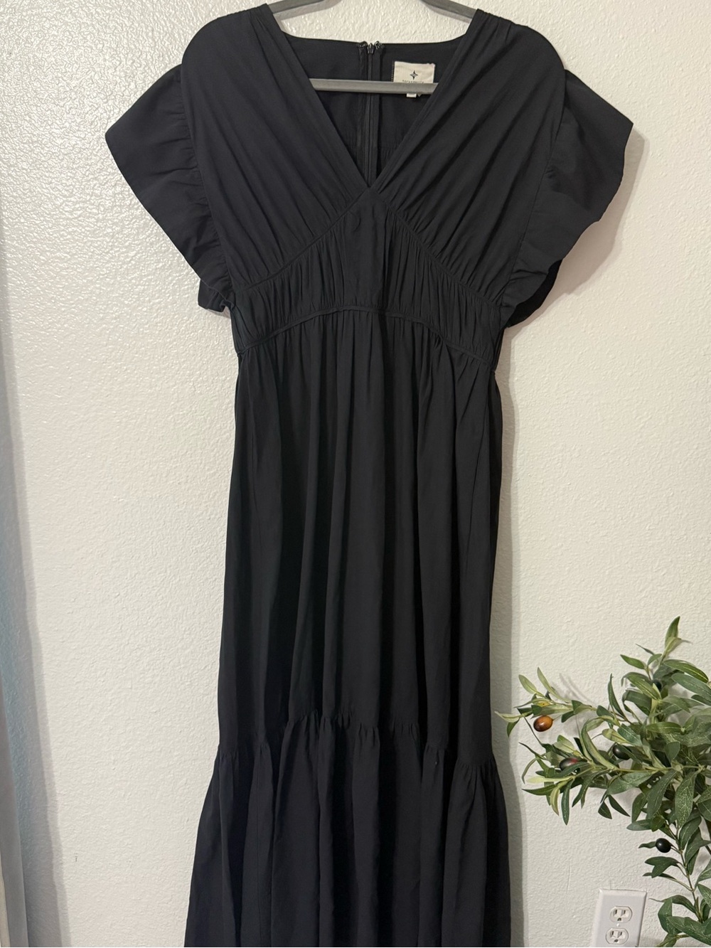 Tuckernuck Black Ruffle Sleeve Midi Dress Size Medium